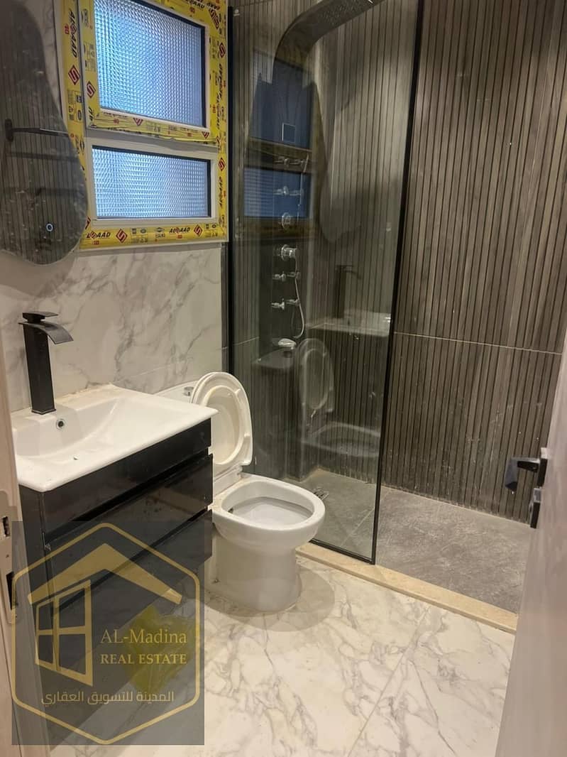 8 cd052fc6-82f0-40c1-be10-ee014ef190bb. jpg