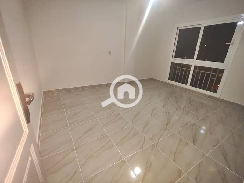 10 faafa873-7f0f-44d2-b96e-e980a9bc8501. jpeg