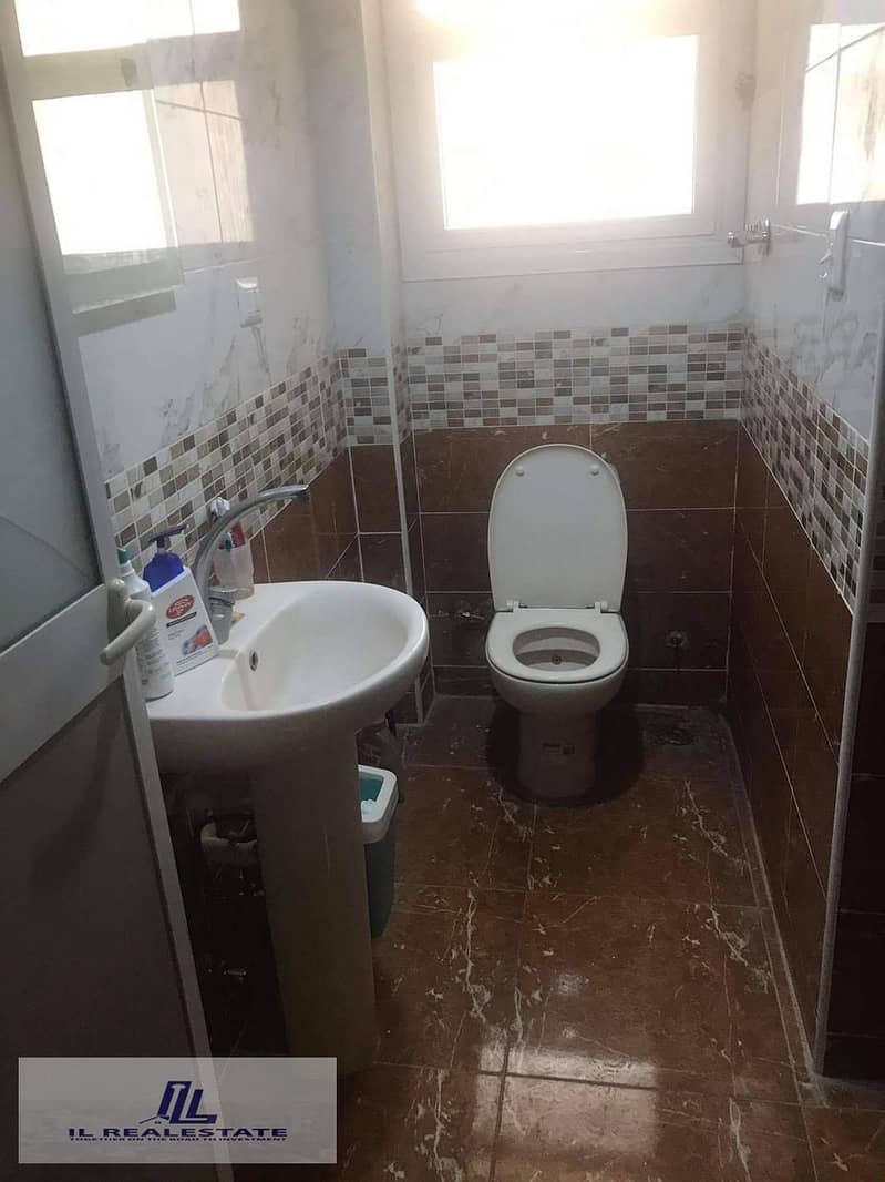 3 ae82a8ff-bac0-40d5-8223-7c377f83fbfb. jpg