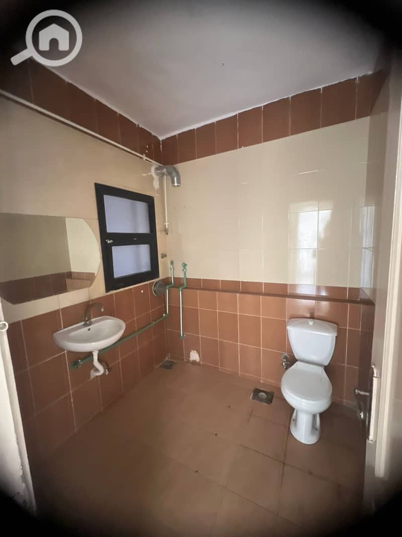 5 WhatsApp Image 2025-11-08 at 11.26. 58 AM. jpeg