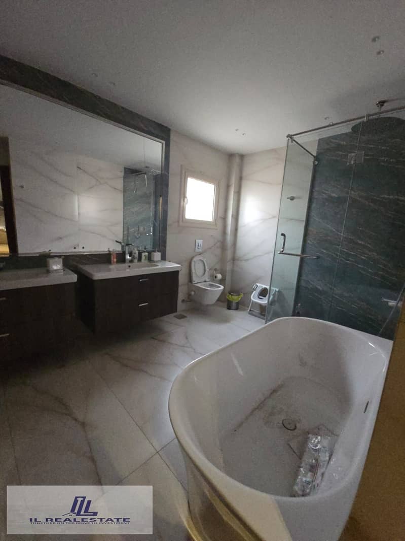 26 b9fbcc9c-bdf1-4eb5-857f-8a30f9dce691. jpg