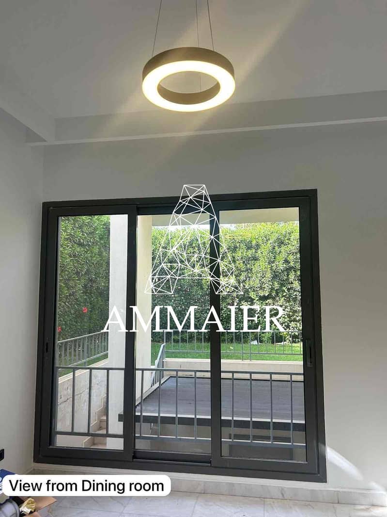 10 e299fa12-a768-48fd-bca0-d594ad0cf405. jpg