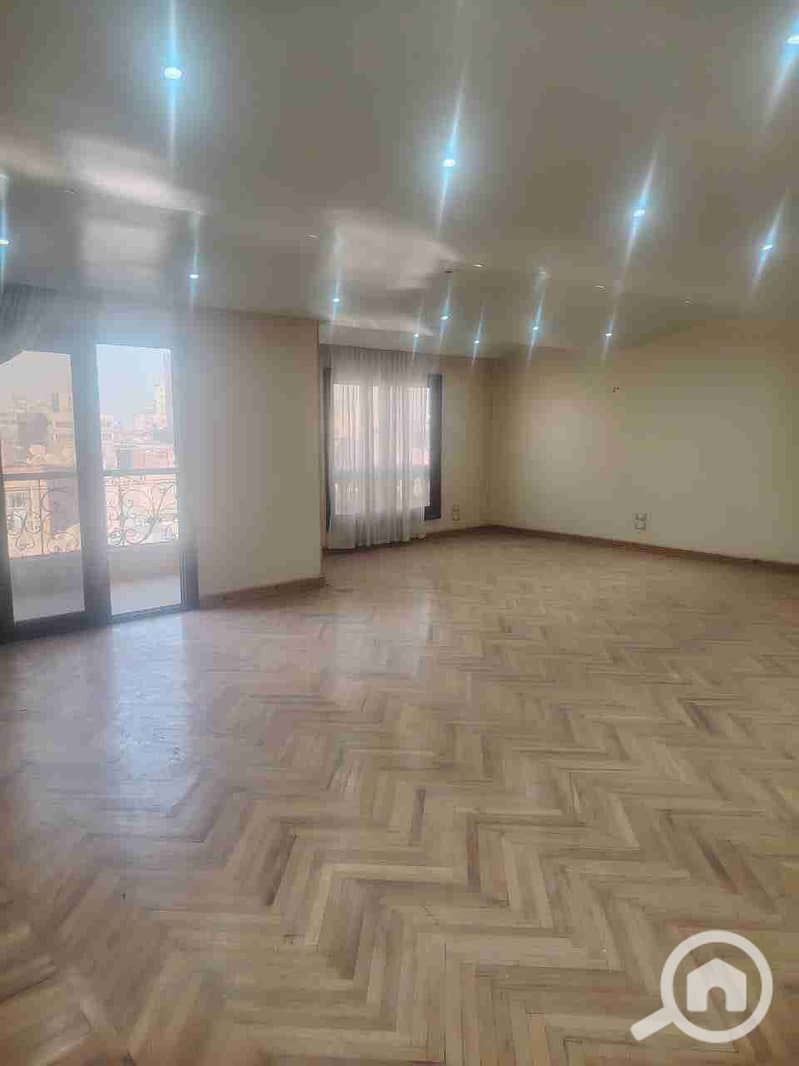 1000269095. jpg 1000269095. jpg