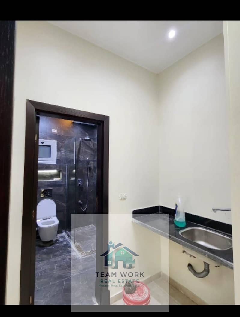 13 b0859b39-39af-4abd-a092-702d67fb5602. jpg