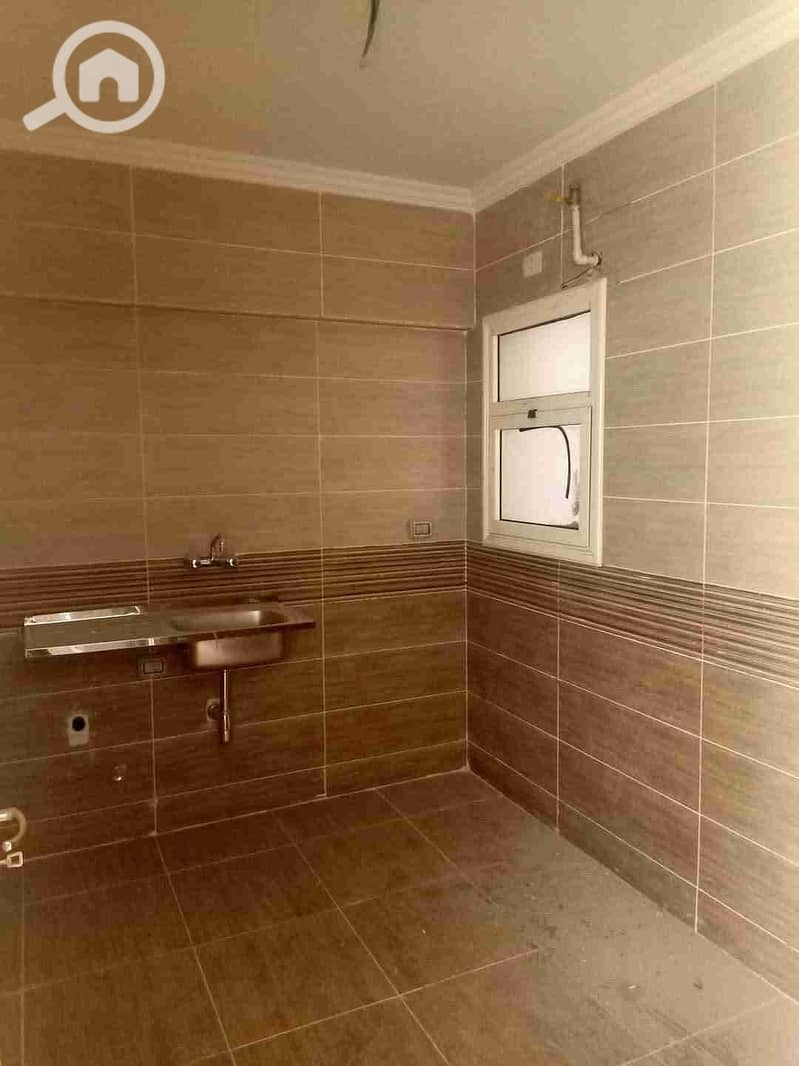 12 FB_IMG_1740482045412. jpg