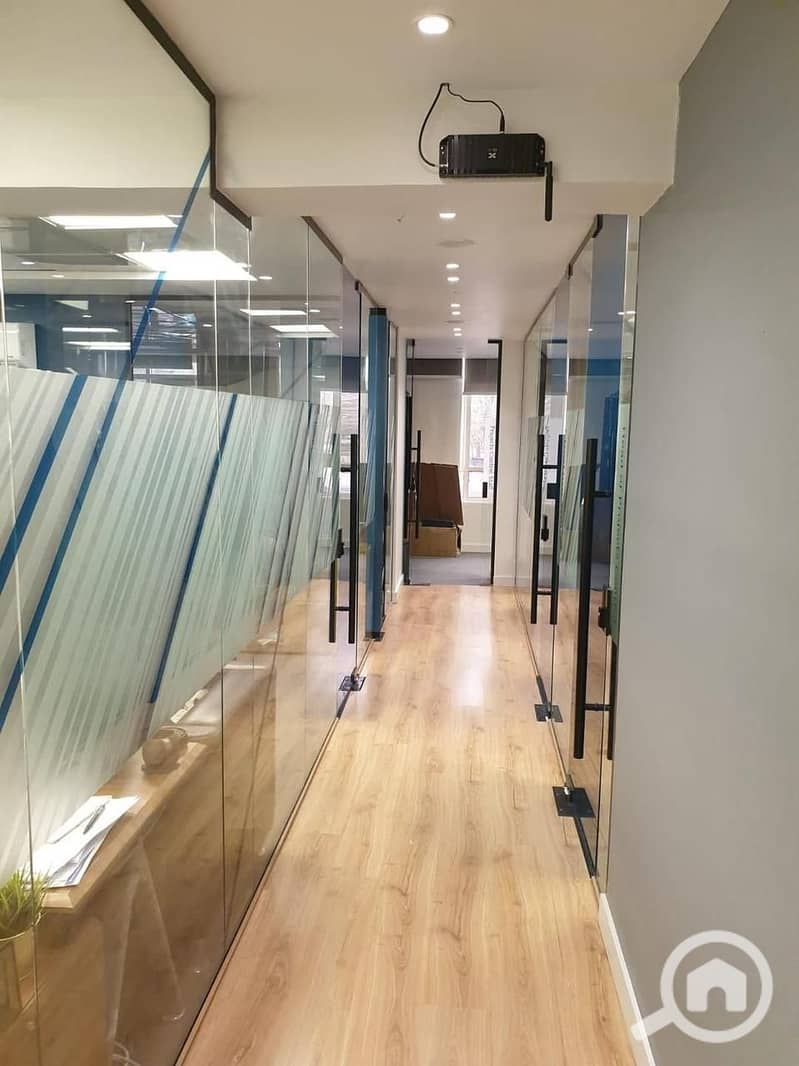 4 c940e880-d619-4ab9-9de2-1d58d800bf4f. jpg