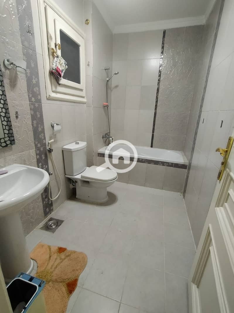 10 58880be7-ebf2-45c4-9f33-ffe821755642. jpeg