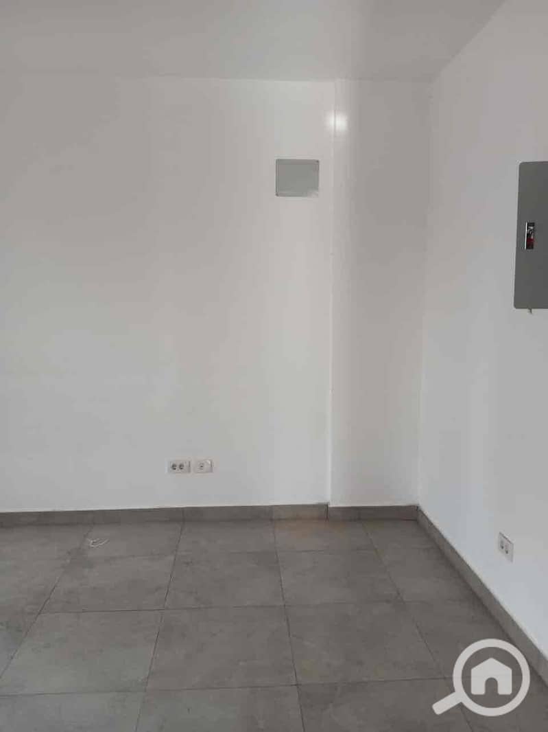 5 08c3fc66-8c30-44dd-961a-62cd085c8b2e. jpg