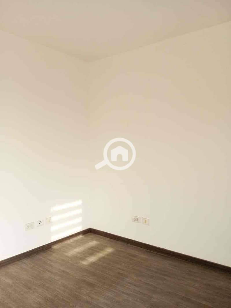 6 cf700bb1-bf69-4b41-bd02-be68e0c3bf4c. jpg