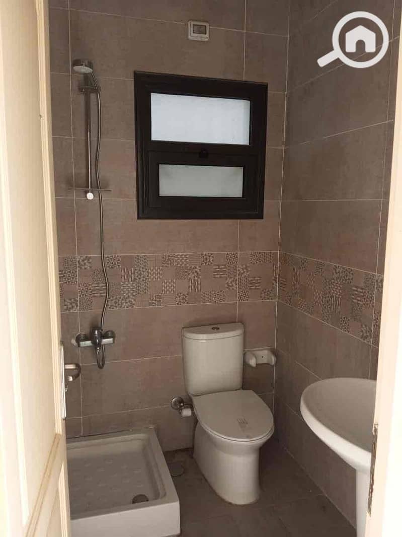 7 2682a14b-8122-40ab-aad7-466be79c3f31. jpg