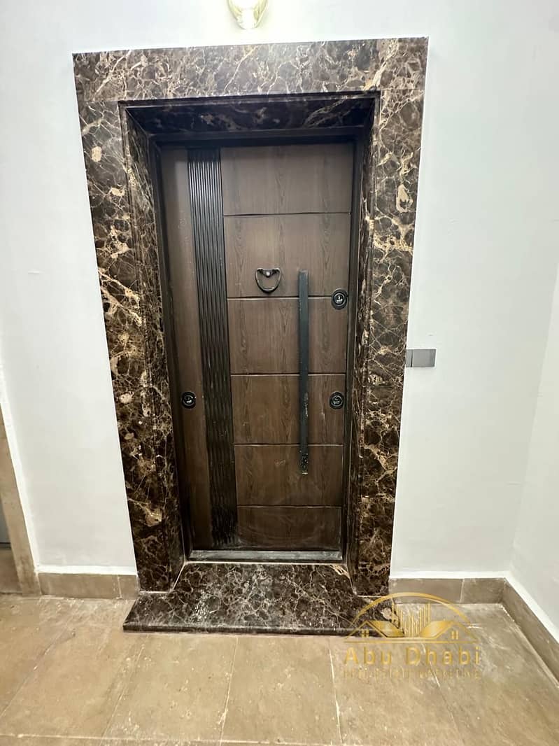 4 ce22ae38-afe8-41ad-b51a-d1a6d436fee5. jpg