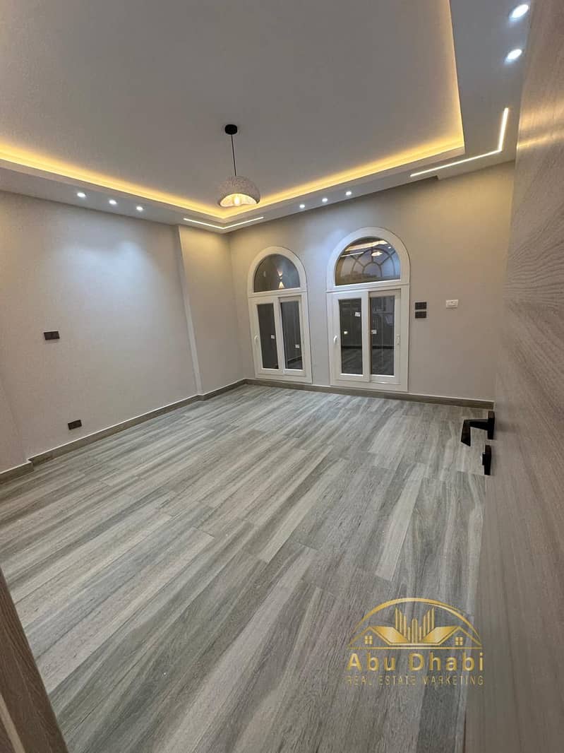 6 48265d99-d197-414e-892c-47852a6d4886. jpg