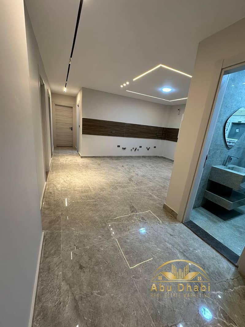 20 b8bcb3d7-b439-40ca-ac91-a57f6d88a4f8. jpg