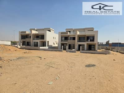 4 Bedroom Twin House for Sale in New Cairo, Cairo - WhatsApp Image 2025-11-18 at 12.55. 02 PM. jpeg 4 Bedroom Twin House for Sale in New Cairo, Cairo - WhatsApp Image 2025-11-18 at 12.55. 02 PM. jpeg