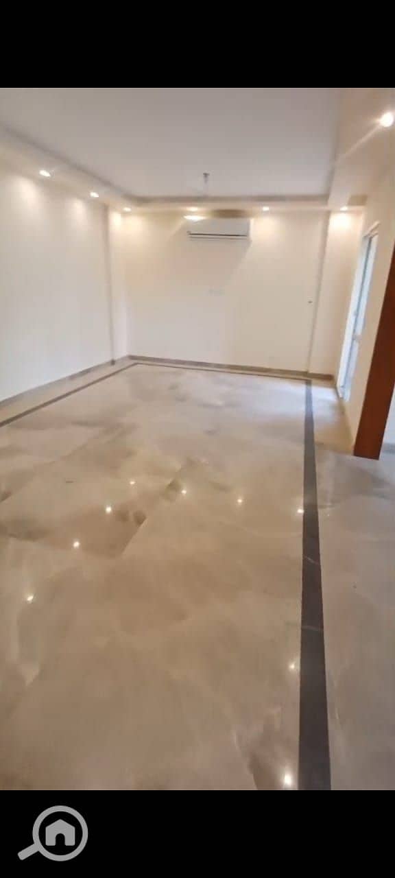 3 4673fc81-731f-489e-8b73-2cc831bf1120. jpeg