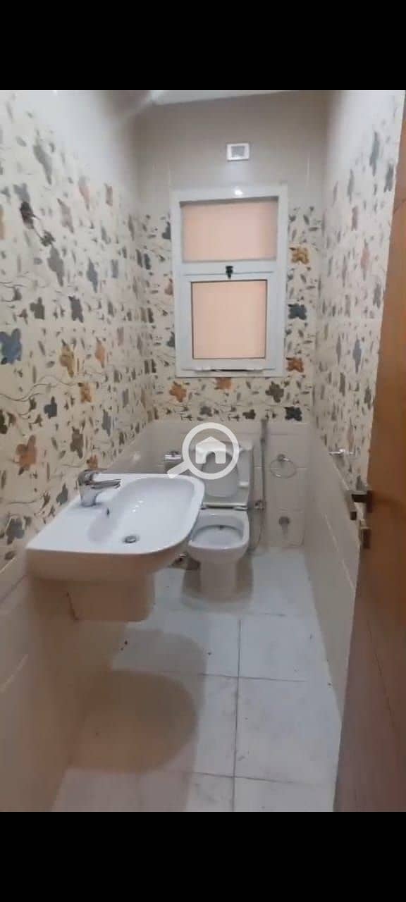 10 fc721fd8-3f54-4edf-9062-60ef831da2b8. jpeg