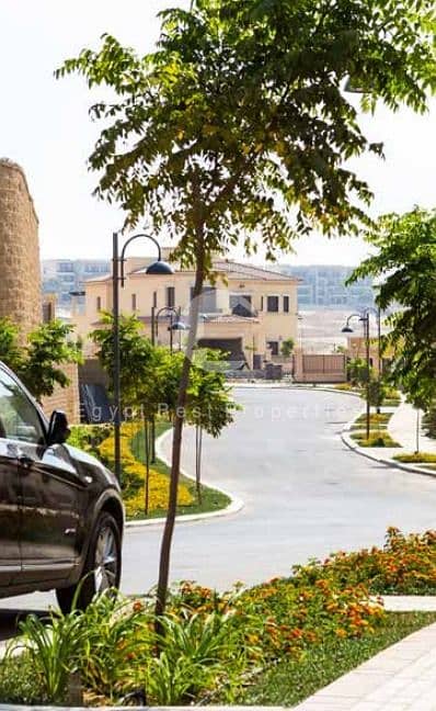 فیلا 4 غرف نوم للبيع في المقطم، القاهرة - Web capture_10-7-2025_131050_www. emaarmisr. com. jpeg