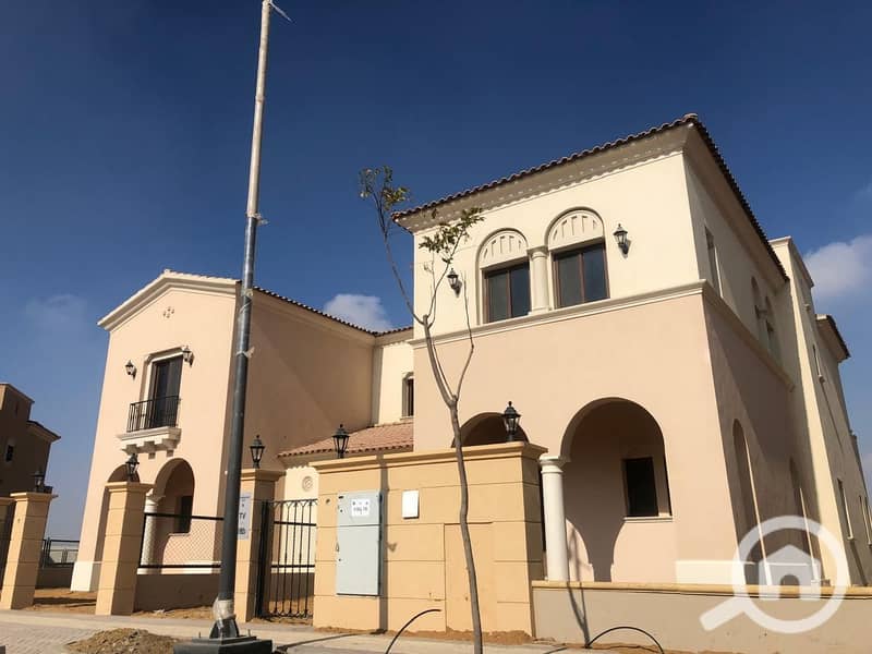 12 27b916a8-5efc-4828-a45d-d86681af5611. jpg