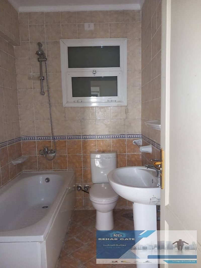 6 8a133e9c-fbec-48f1-b2b3-b20147cd229c. jpg