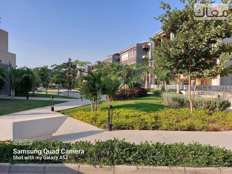 2 0cf639e8-bc49-4d7a-9530-d741ce0dccd6. jpeg