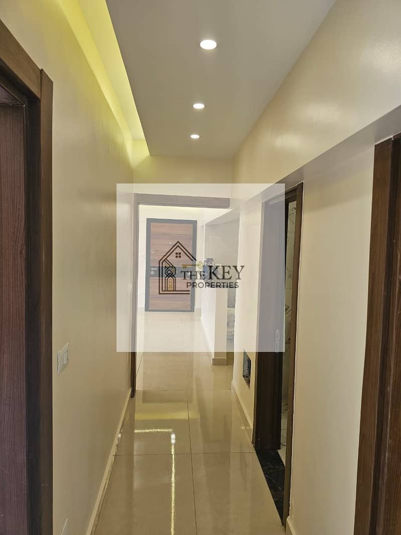 6 1820fb83-c1cb-441f-b065-2e6685935d33. jpg