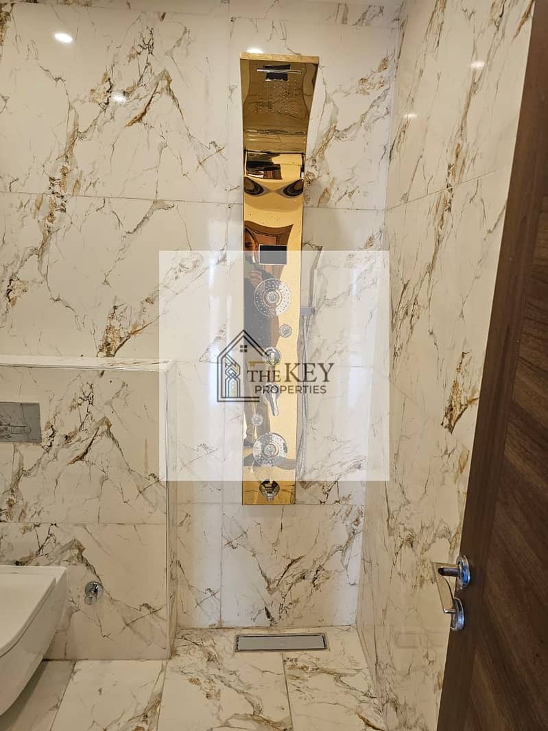 8 c53a2832-42da-46ac-b740-27c1e8a4094d. jpg