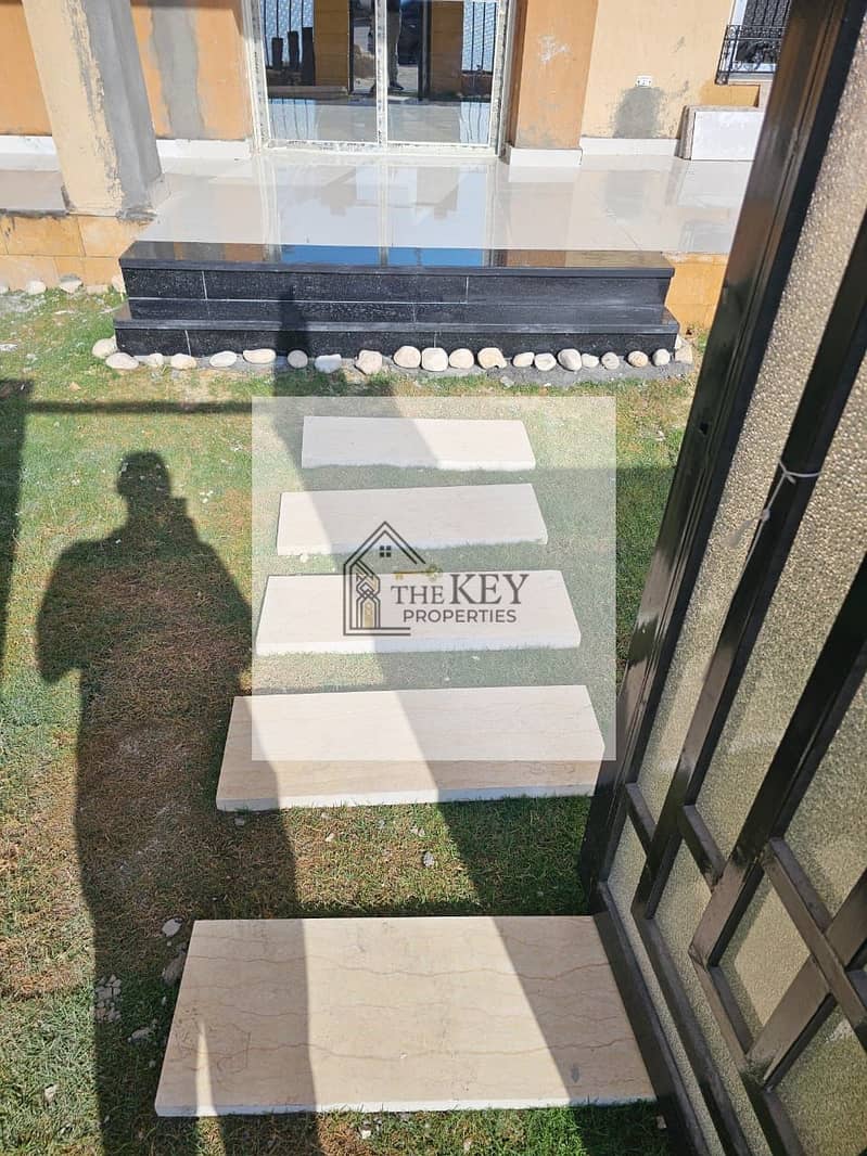 16 1a6a95b0-4731-4d7d-8652-42d60cace827. jpg