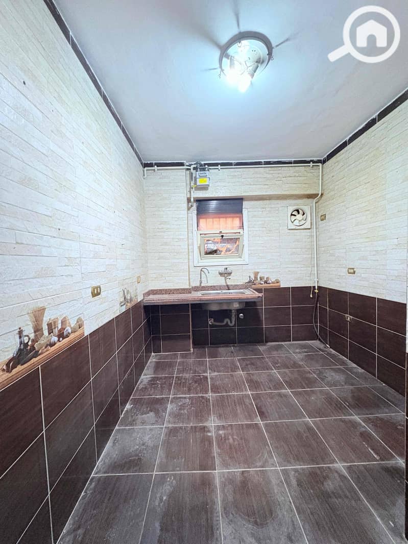 6 1dc5bdb7-e97b-40f1-a541-2428b2397025. jpg