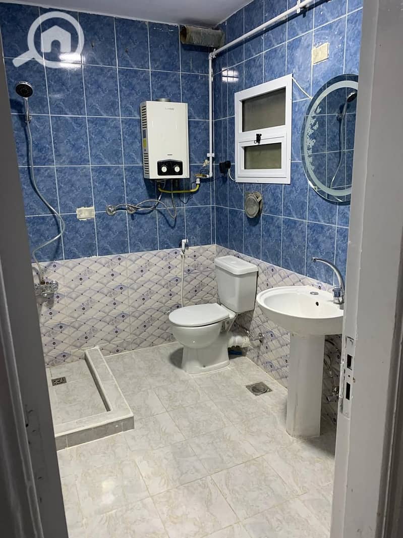 2 0f8758c0-efb3-48d2-80c8-1272a2eb0ba8. jpg