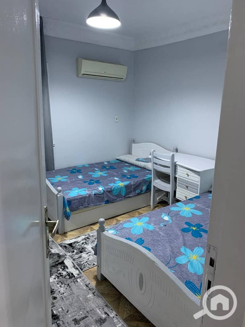 4 4b9c857b-d0e7-47b1-a2e7-14d6a116c2e6. jpg