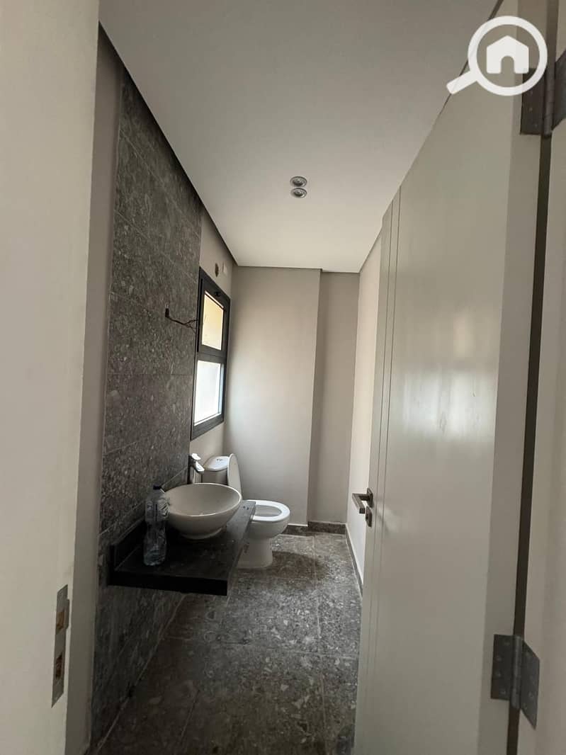 2 WhatsApp Image 2025-11-30 at 14.01. 36_dbf6643c. jpg