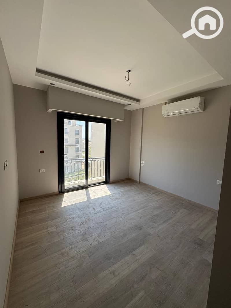 6 WhatsApp Image 2025-11-30 at 14.01. 38_406f4aa5. jpg