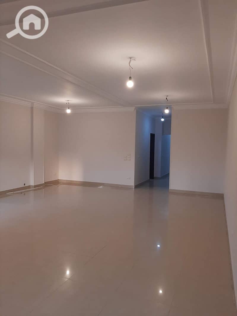 4 WhatsApp Image 2025-11-30 at 11.48. 42_c8cd90b3. jpg