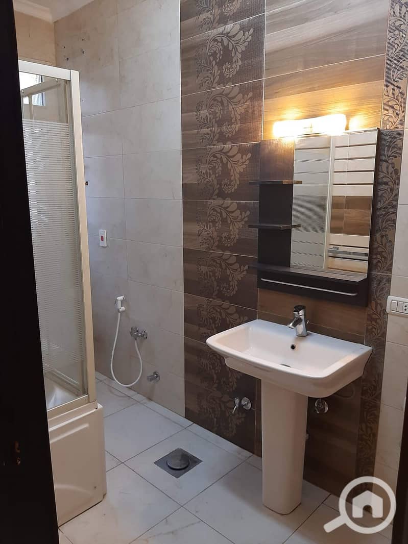 5 WhatsApp Image 2025-11-30 at 11.48. 42_67a27372. jpg