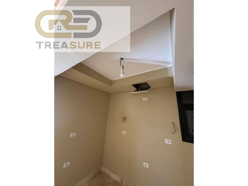 5 WhatsApp Image 2025-11-19 at 1.56. 56 PM (1). jpg