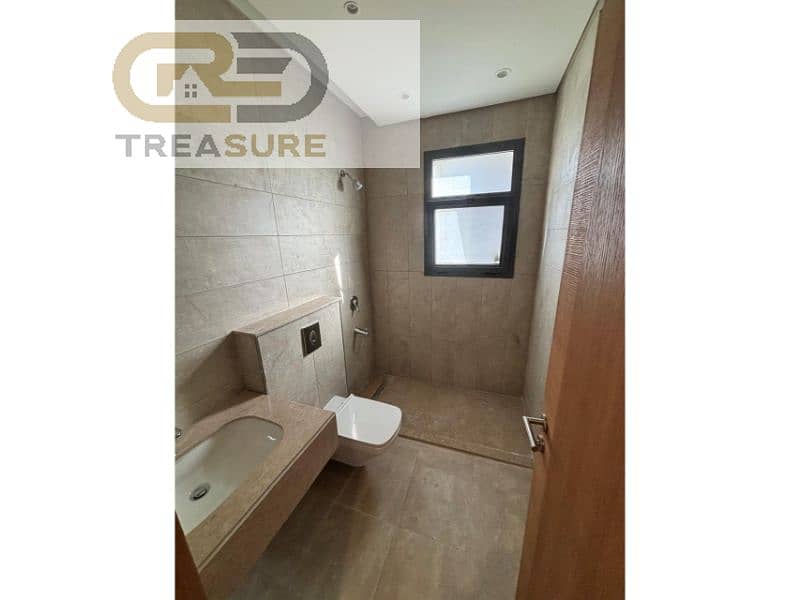 6 WhatsApp Image 2025-11-19 at 1.56. 56 PM. jpg