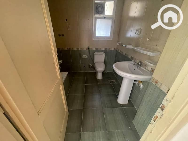 5 a78661c0-47de-4162-a53f-54ec20e331c7. jpg