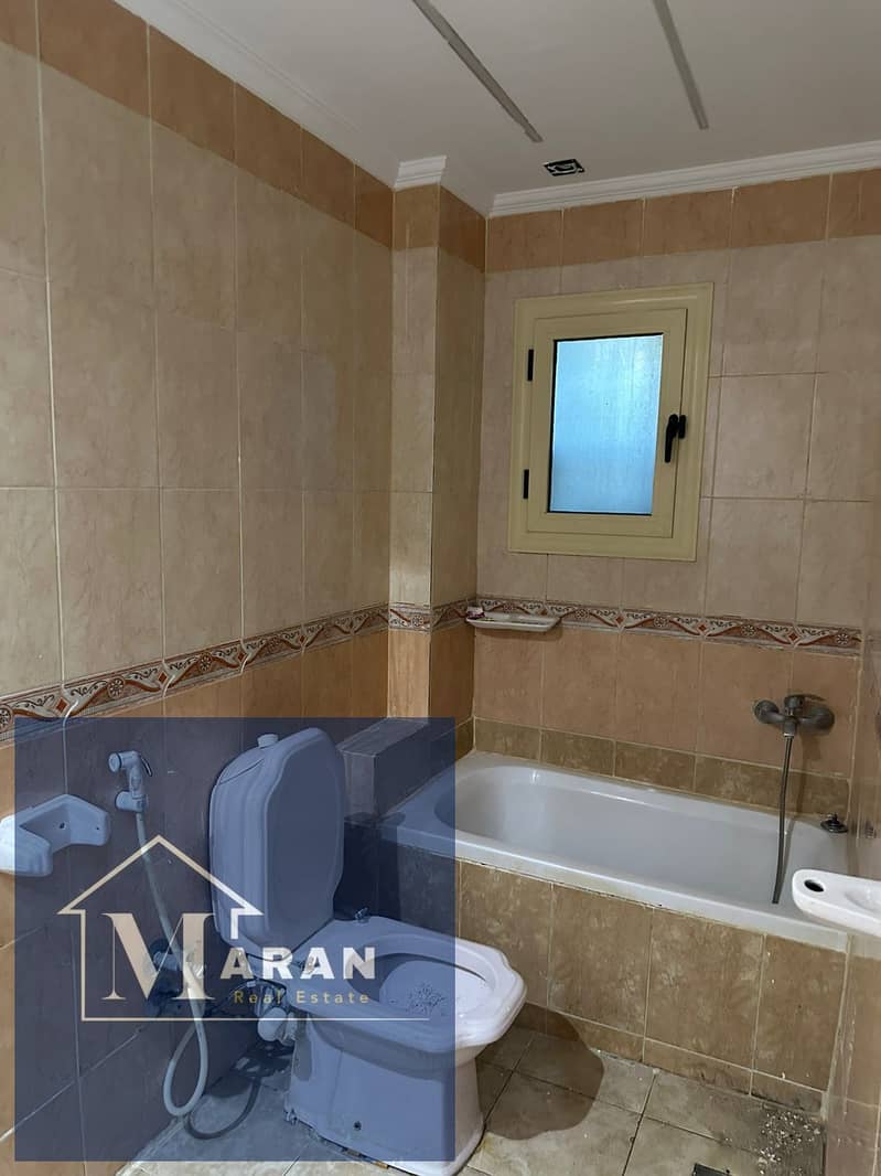 8 c469475a-8633-4bb6-9da3-86a13ddd53da. jpg