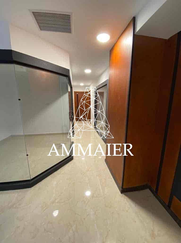 4 3c7a9ee7-a2a2-45a0-bbaf-537734d8ad12. jpg