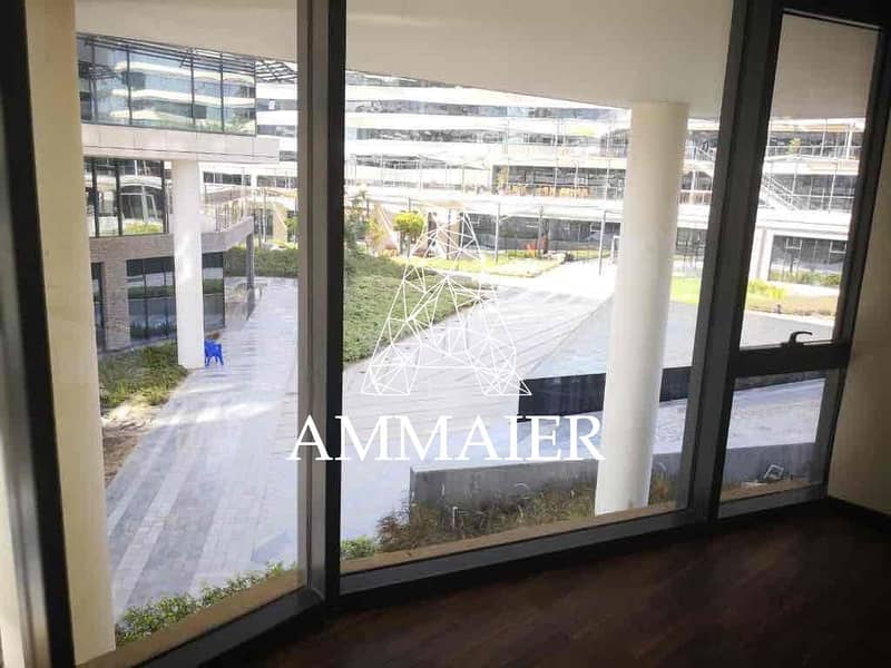 6 e8c8ab51-ec0b-4125-bec2-8af99b458377. jpg