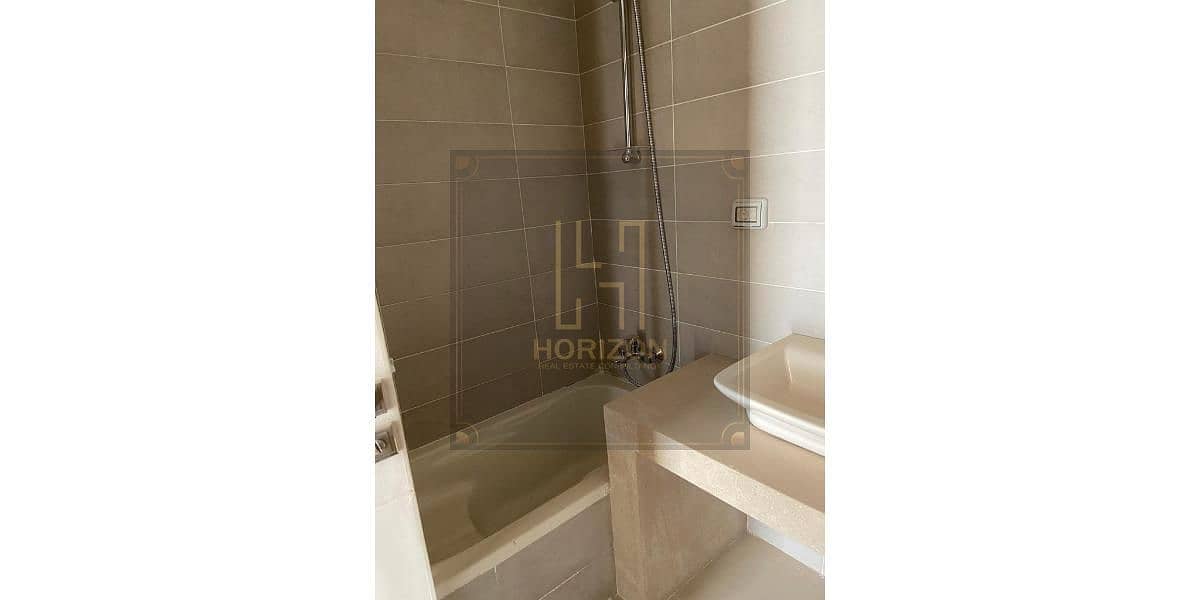 10 WhatsApp Image 2025-11-30 at 1.23. 43 PM (4). jpg