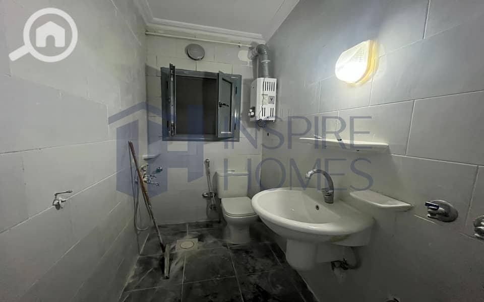 4 WhatsApp Image 2025-11-28 at 13.45. 27 (3). jpg