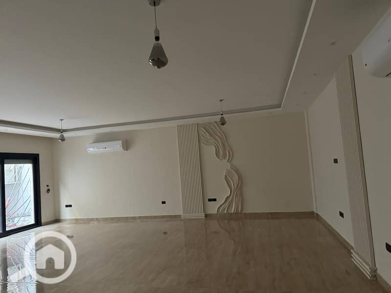 8 a28ee690-e39b-4f40-8677-48b76835c1ac. jpg