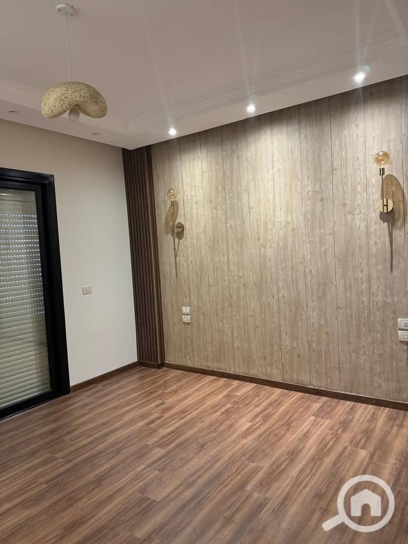 14 fd89c2bb-de4f-4e73-8a72-1762077a05f1. jpg