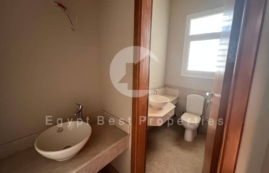 12 7beab938-fd1b-48ca-90fd-02516ca5ce6c. jpeg