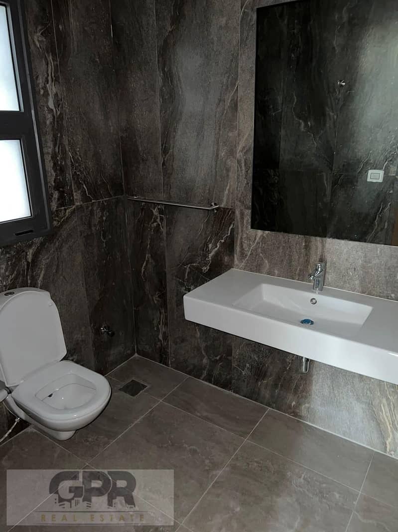 8 WhatsApp Image 2022-04-26 at 10.14. 47 PM (1). jpeg