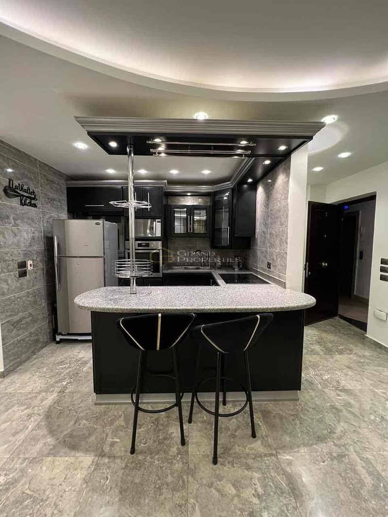 8 4392a7d8-d6da-455e-acf6-a1fea0fe2085. jpg