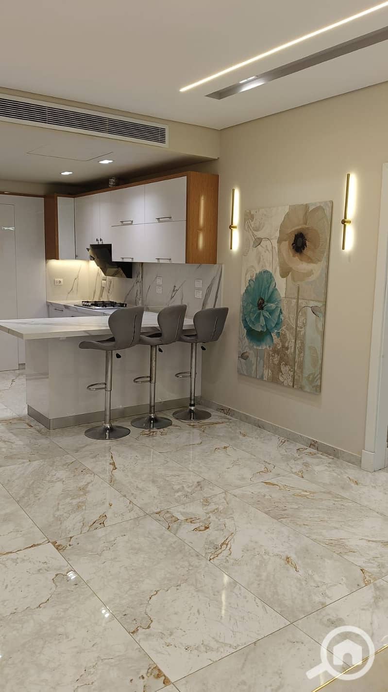 8 072af903-dab4-484e-b641-d6ad7d58185e. jpg