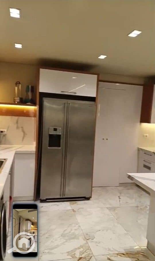 12 e2ab49d2-8690-49c5-9a22-d27f619e1d1a. jpg