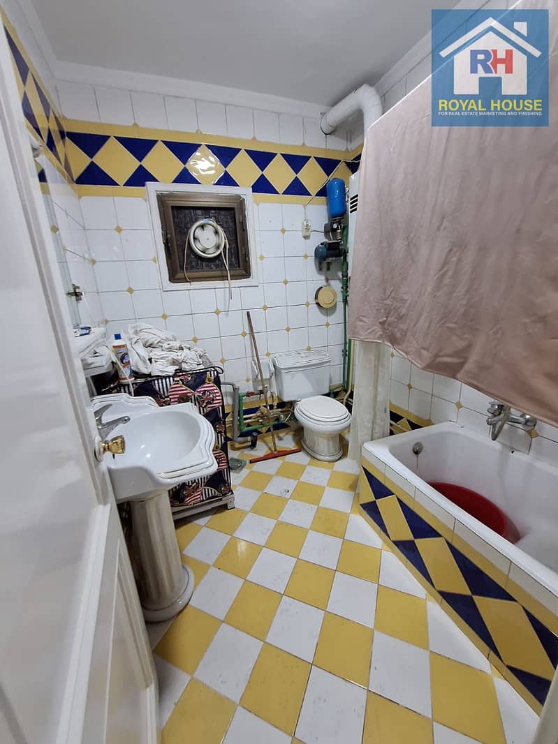 10 23517d81-bfe8-446a-bab3-169f2db5fa50. jpg